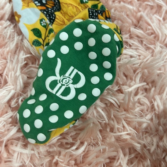 12-18 month Bums and Roses zip up footie pajamas. Excellent used condition. - Picture 11 of 13